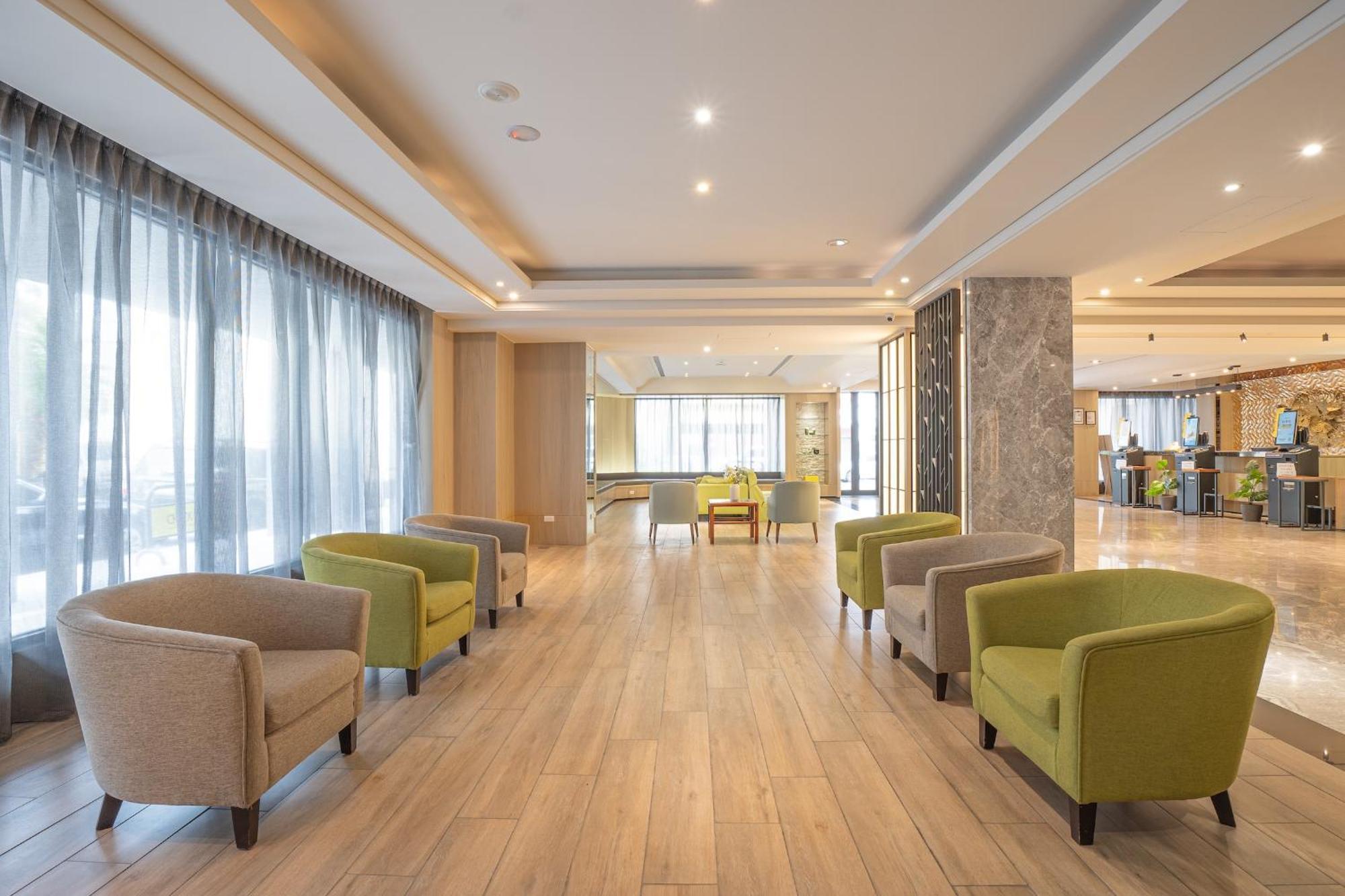 Check Inn Taichung Wenxin Zhongqing Exteriör bild